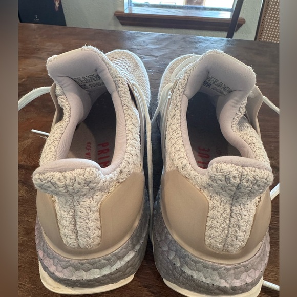 Adidas DNA UltraBoost RARE COLOR - Picture 4 of 5